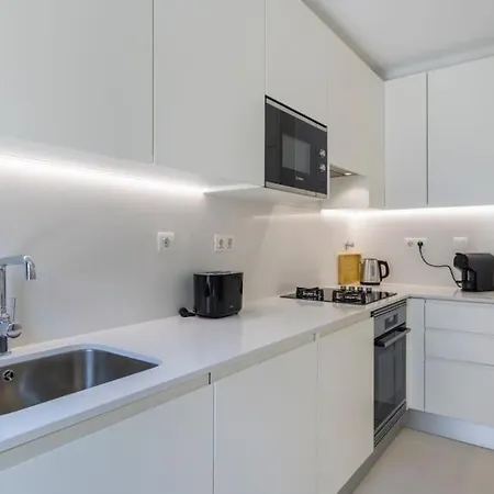 Campolide 2 Bedroom Delight By Innkeeper アパート